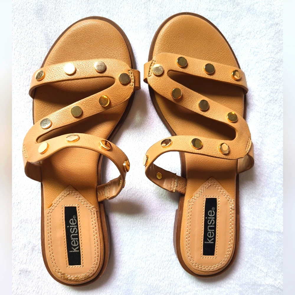 Kensie Tan Sandals with Gold Flat Studs size 5